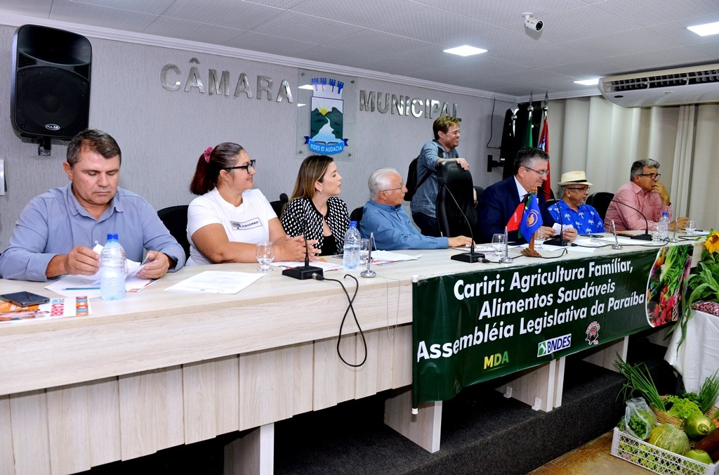 Vereadores de Monteiro participam de audiência pública sobre desenvolvimento sustentável do Cariri